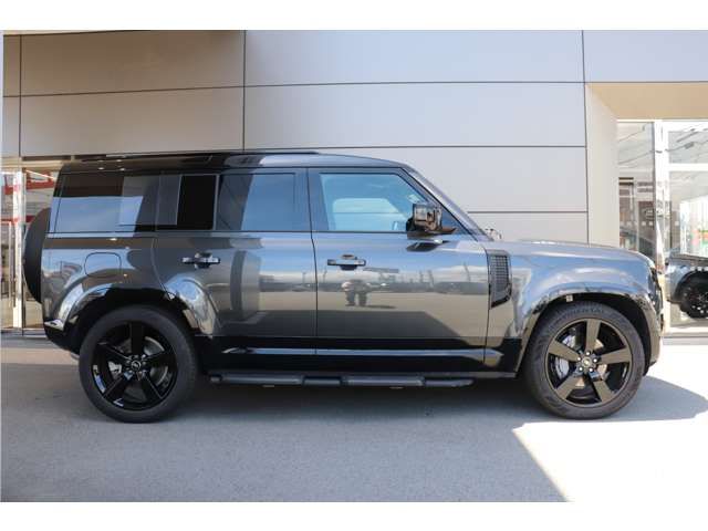 ROVER DEFENDER