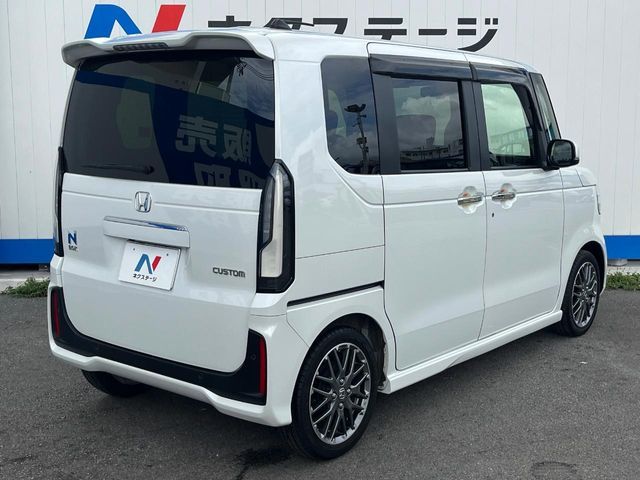 N BOX CUSTOM