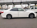 CROWN sedan hybrid