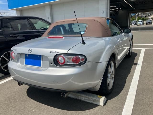 ROADSTER