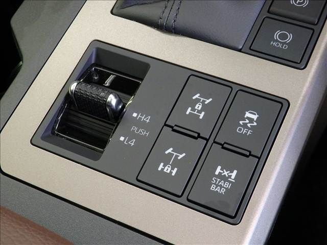 LANDCRUISER 250
