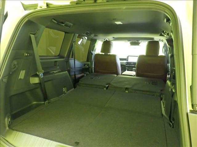 LANDCRUISER 250