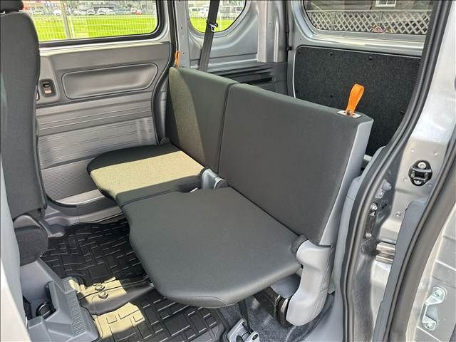 N-VAN