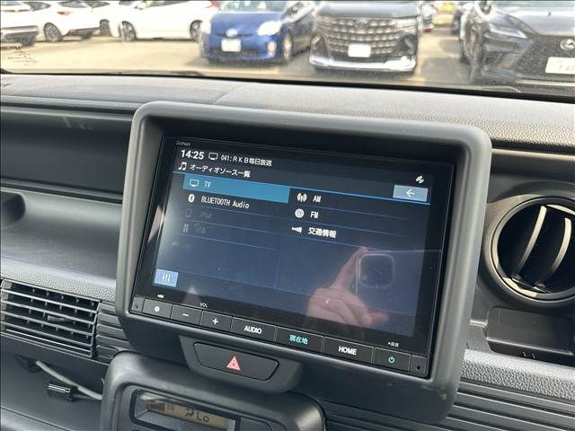 N-VAN