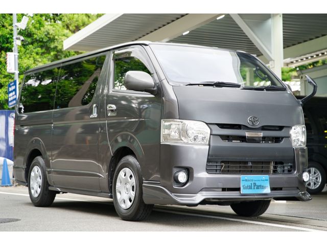 HIACE van 4WD