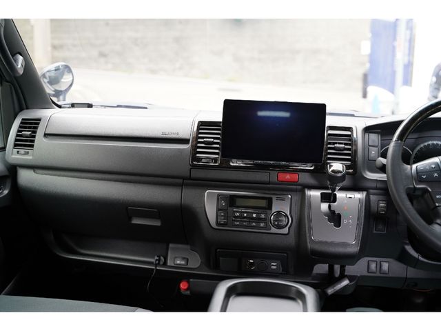 HIACE van 4WD