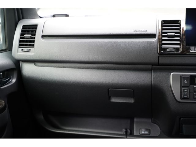 HIACE van 4WD