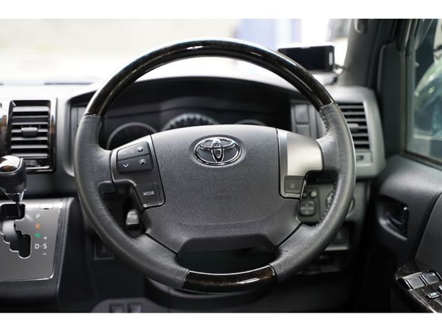 HIACE van 4WD