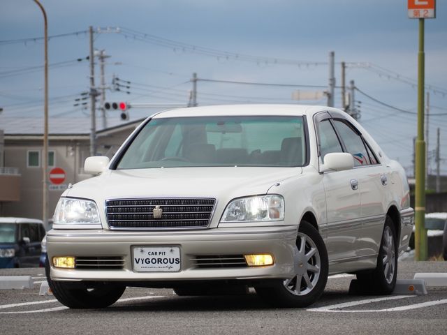 CROWN sedan