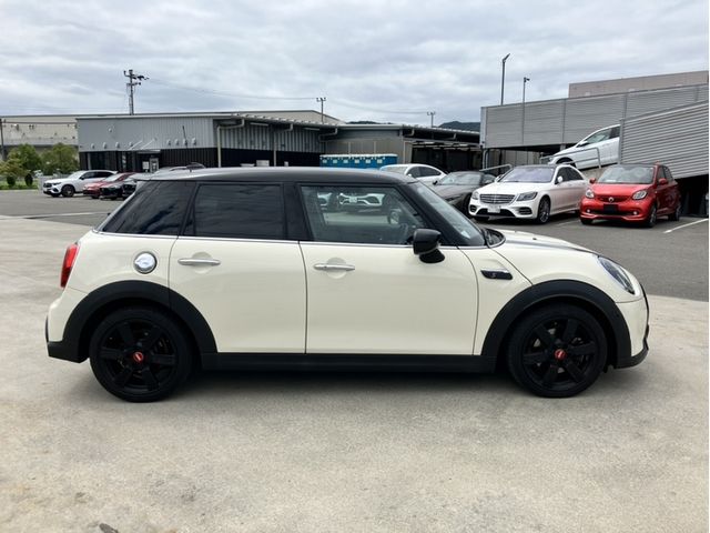 MINI COOPER SD 5DOOR