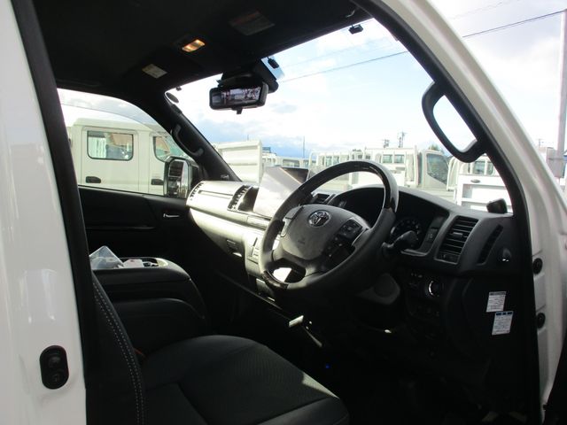 HIACE van 2WD