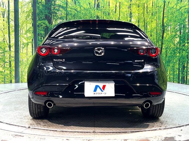MAZDA3 FASTBACK