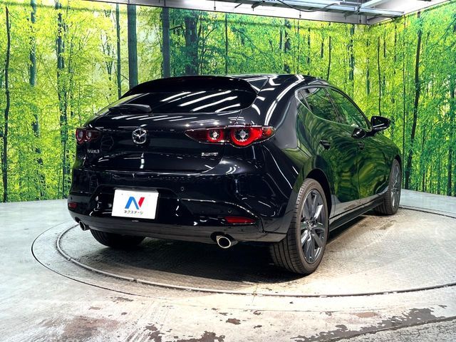 MAZDA3 FASTBACK