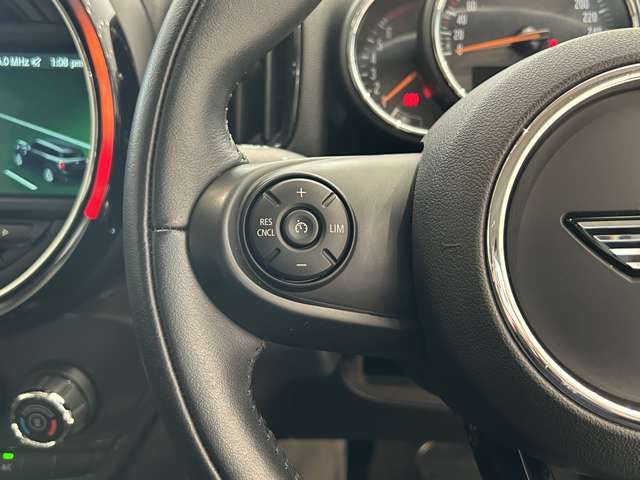BMW MINI ONE CROSSOVER