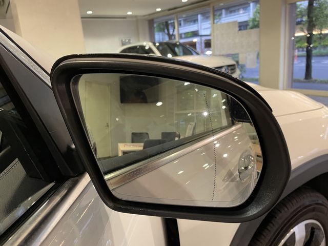 MERCEDES BENZ GLB
