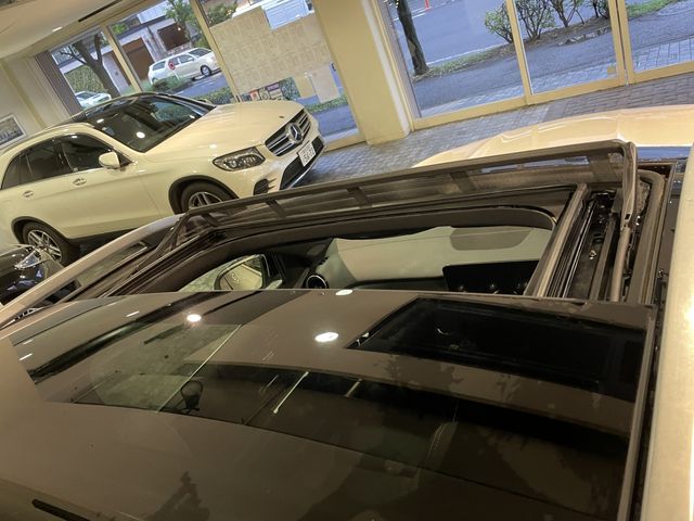MERCEDES BENZ GLB