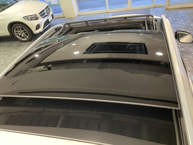 MERCEDES BENZ GLB