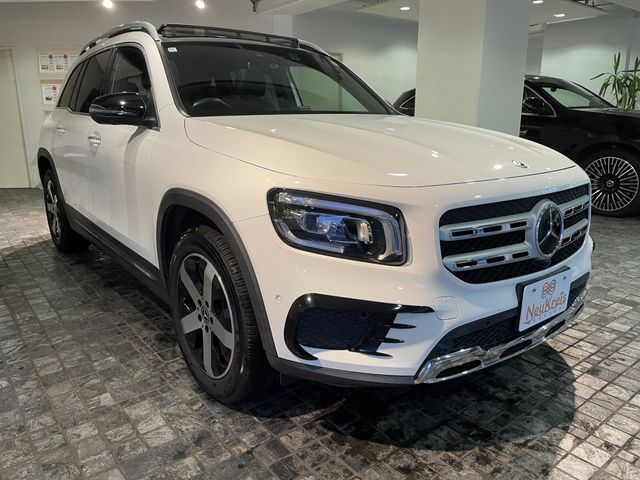 MERCEDES BENZ GLB
