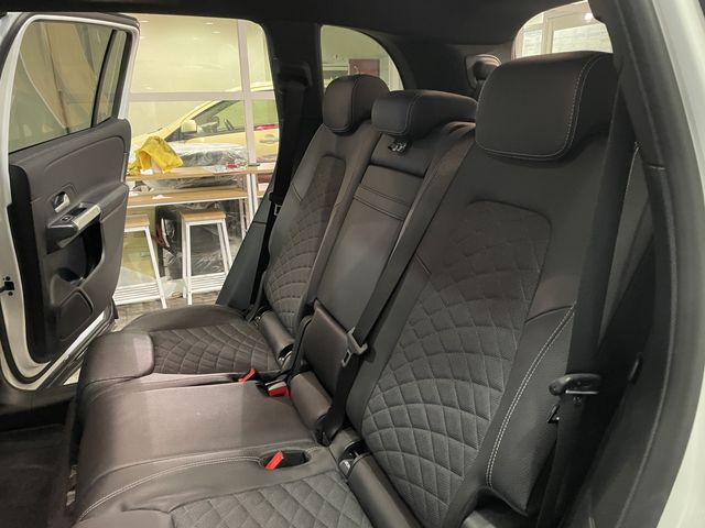 MERCEDES BENZ GLB