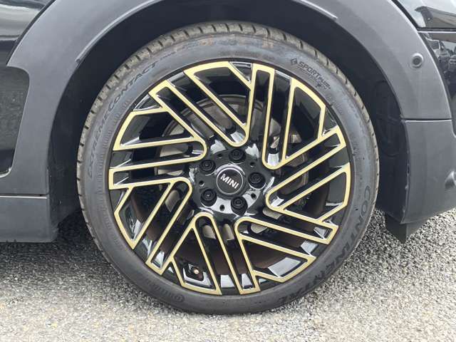 MINI COOPER D CLUBMAN