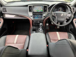 CROWN sedan hybrid
