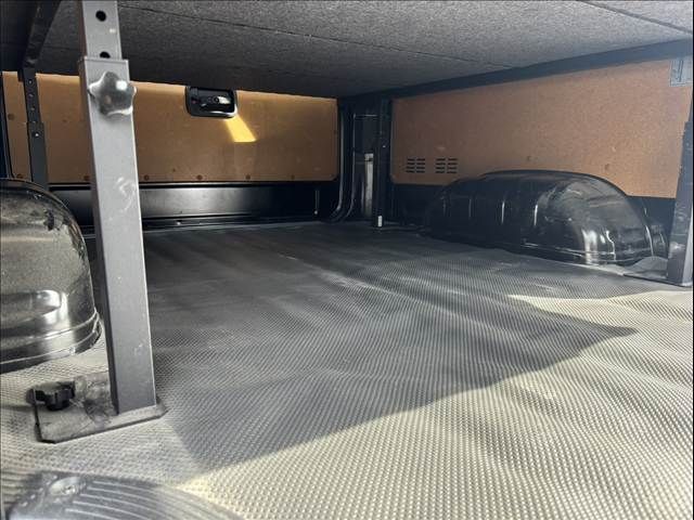 HIACE van 2WD