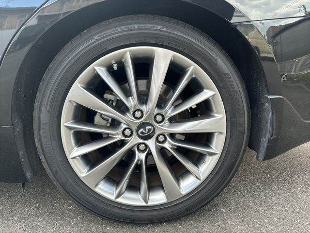 SKYLINE HYBRID 4WD