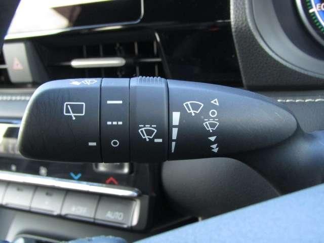 NOAH HYBRID 4WD
