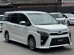 VOXY HYBRID