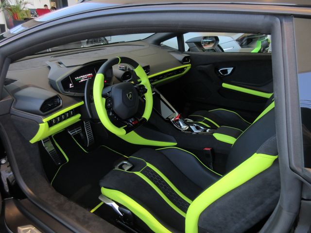 LAMBORGHINI HURACAN