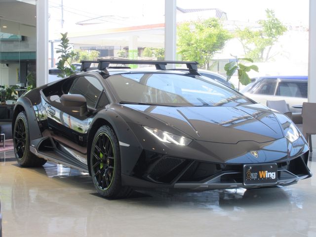 LAMBORGHINI HURACAN