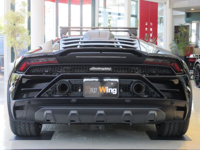 LAMBORGHINI HURACAN