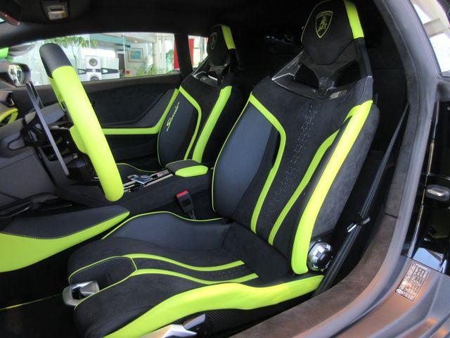LAMBORGHINI HURACAN