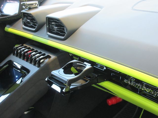LAMBORGHINI HURACAN