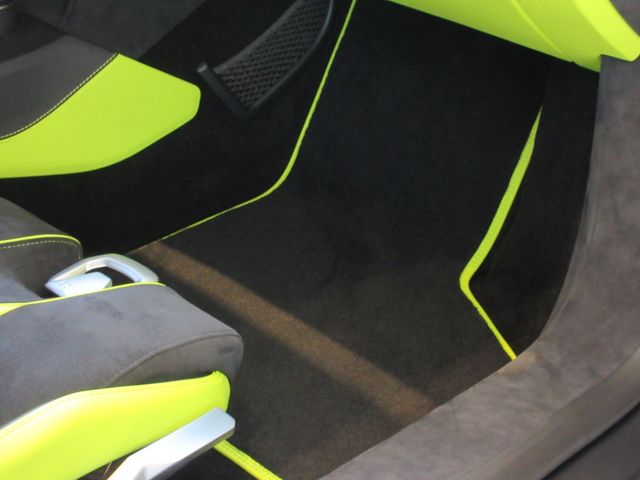 LAMBORGHINI HURACAN