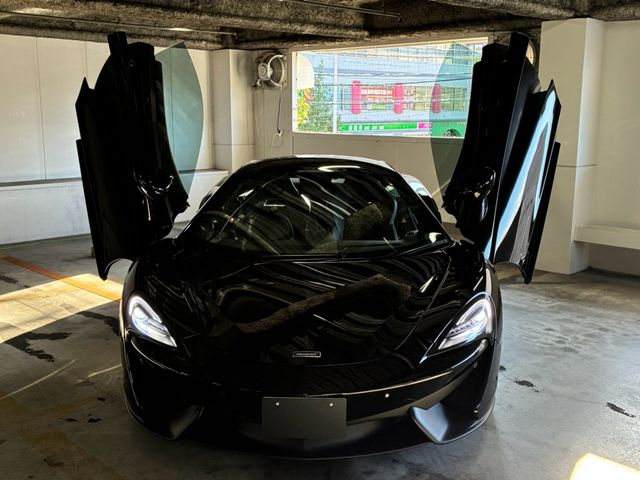 マクラーレン　５４０Ｃ　クーペ