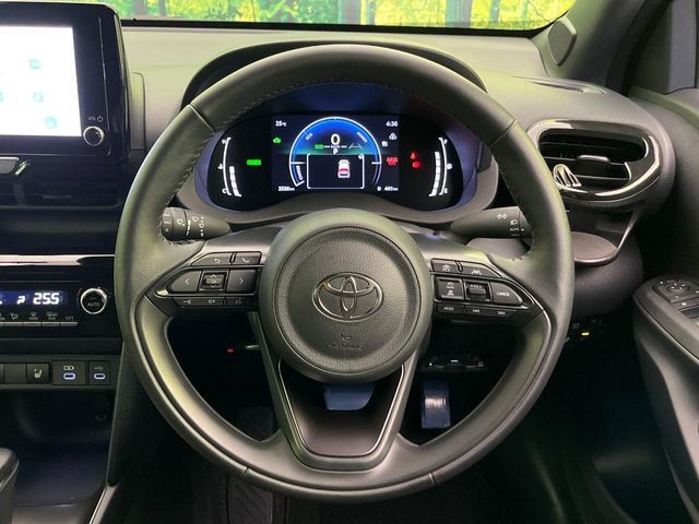 YARIS CROSS HYBRID