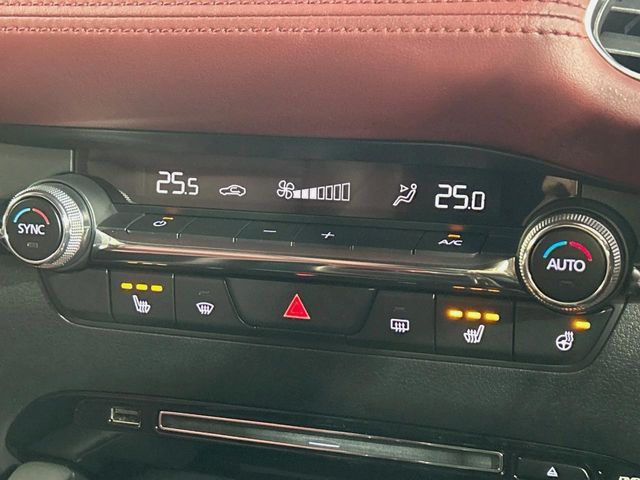MAZDA3 FASTBACK