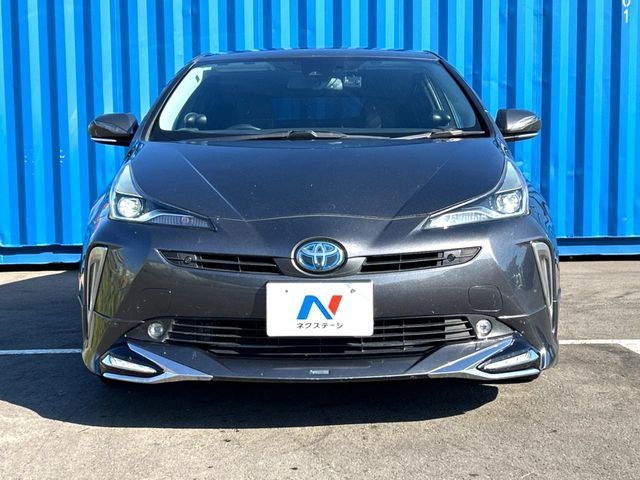 PRIUS 4WD