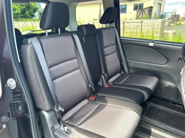 SERENA  S-HYBRID 4WD