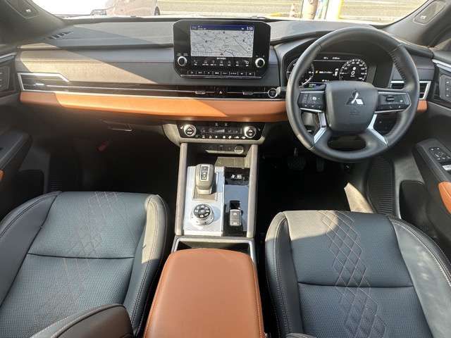 OUTLANDER PHEV