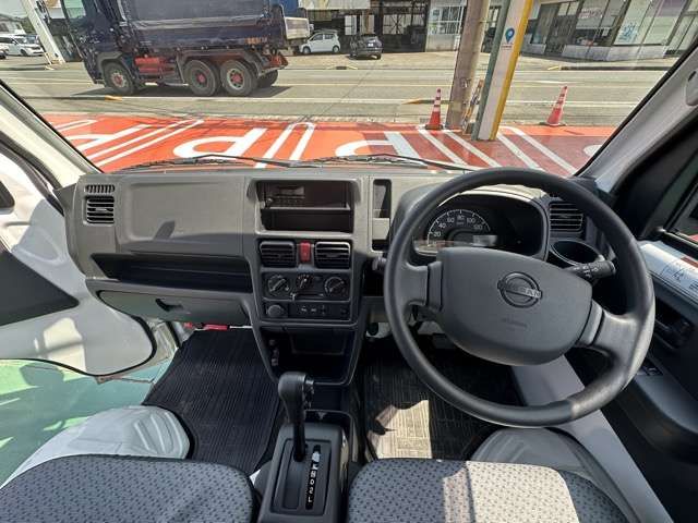 CLIPPER truck