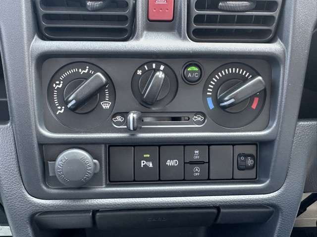 CLIPPER truck