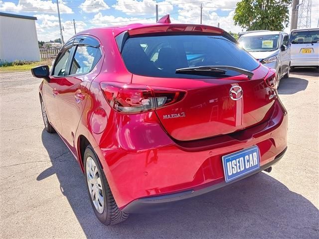 MAZDA2