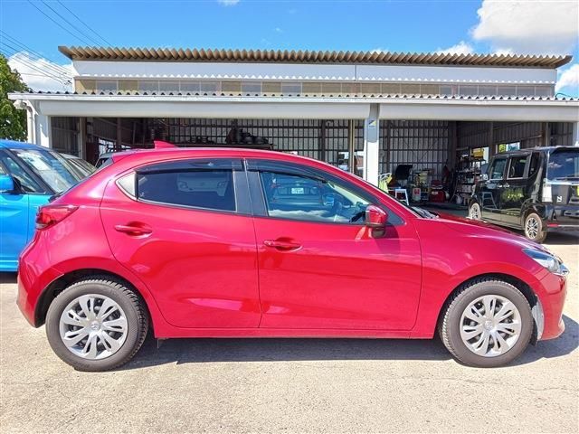 MAZDA2