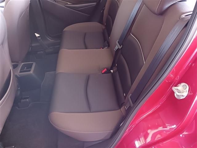 MAZDA2