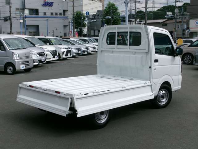 CLIPPER truck