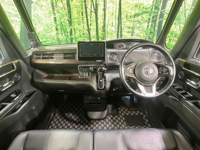 N BOX CUSTOM 4WD