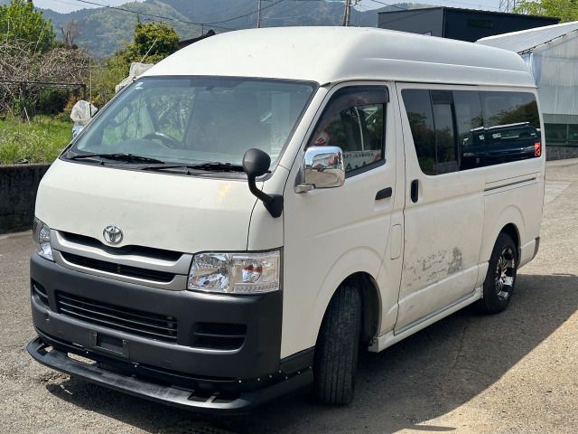 HIACE van 4WD