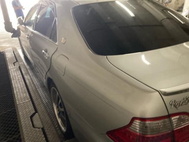 CROWN sedan